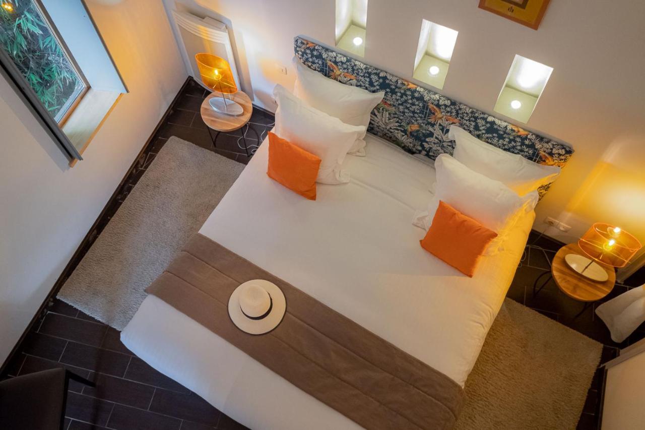 Le Pavillon Des Lys - Particulier 4*