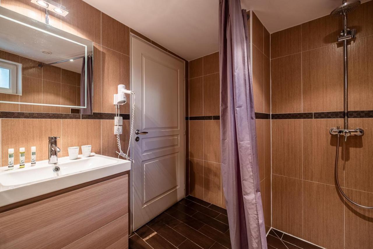 Le Pavillon Des Lys - Particulier 4*