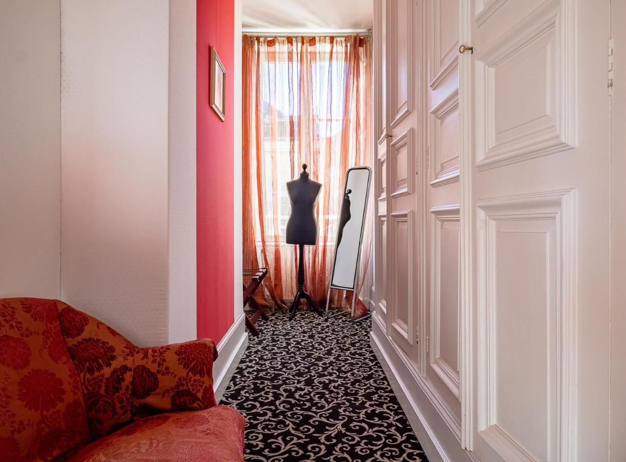 Le Pavillon Des Lys - Particulier 4*