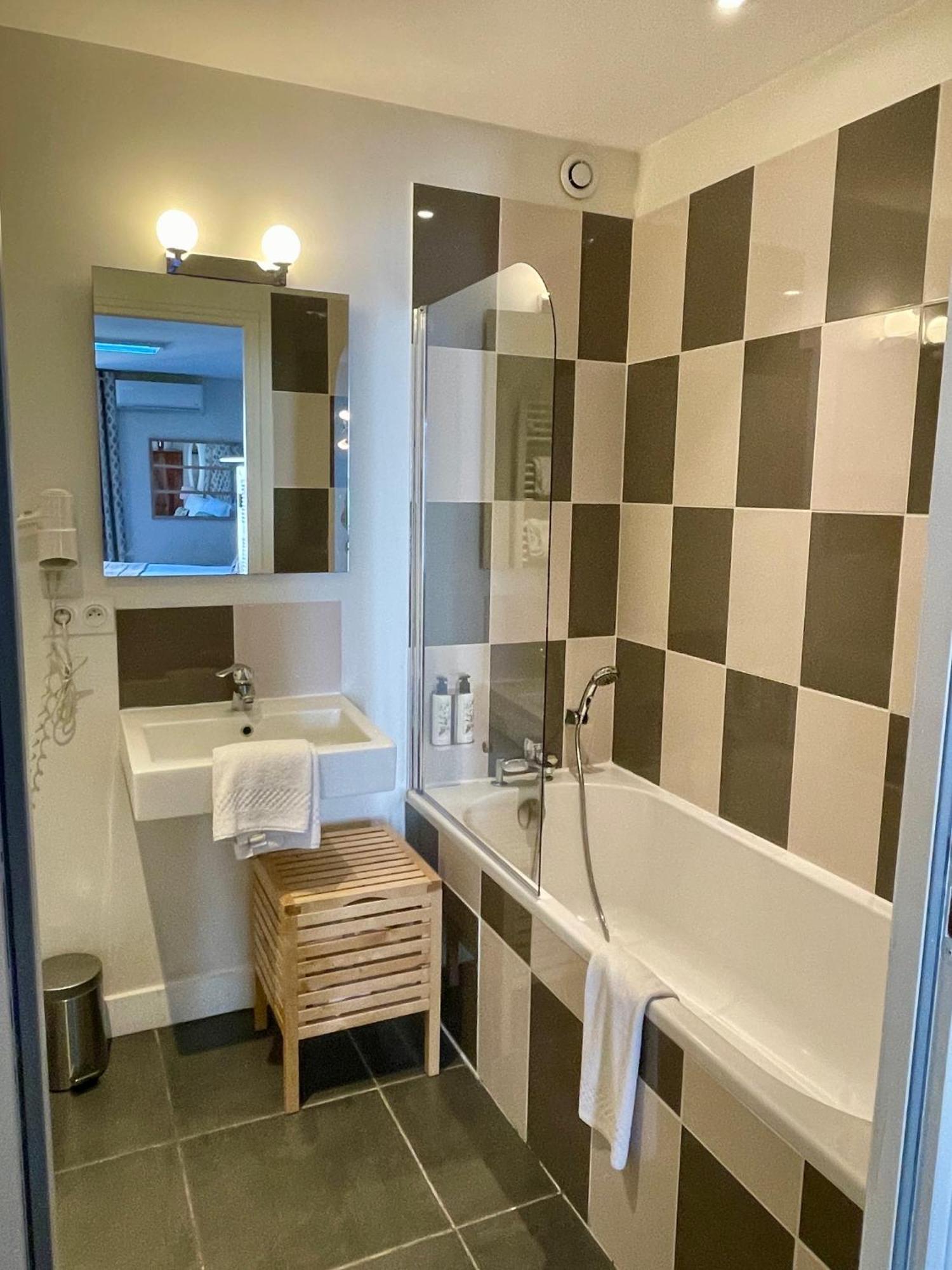 Hotel Le Pavillon Des Lys - Particulier