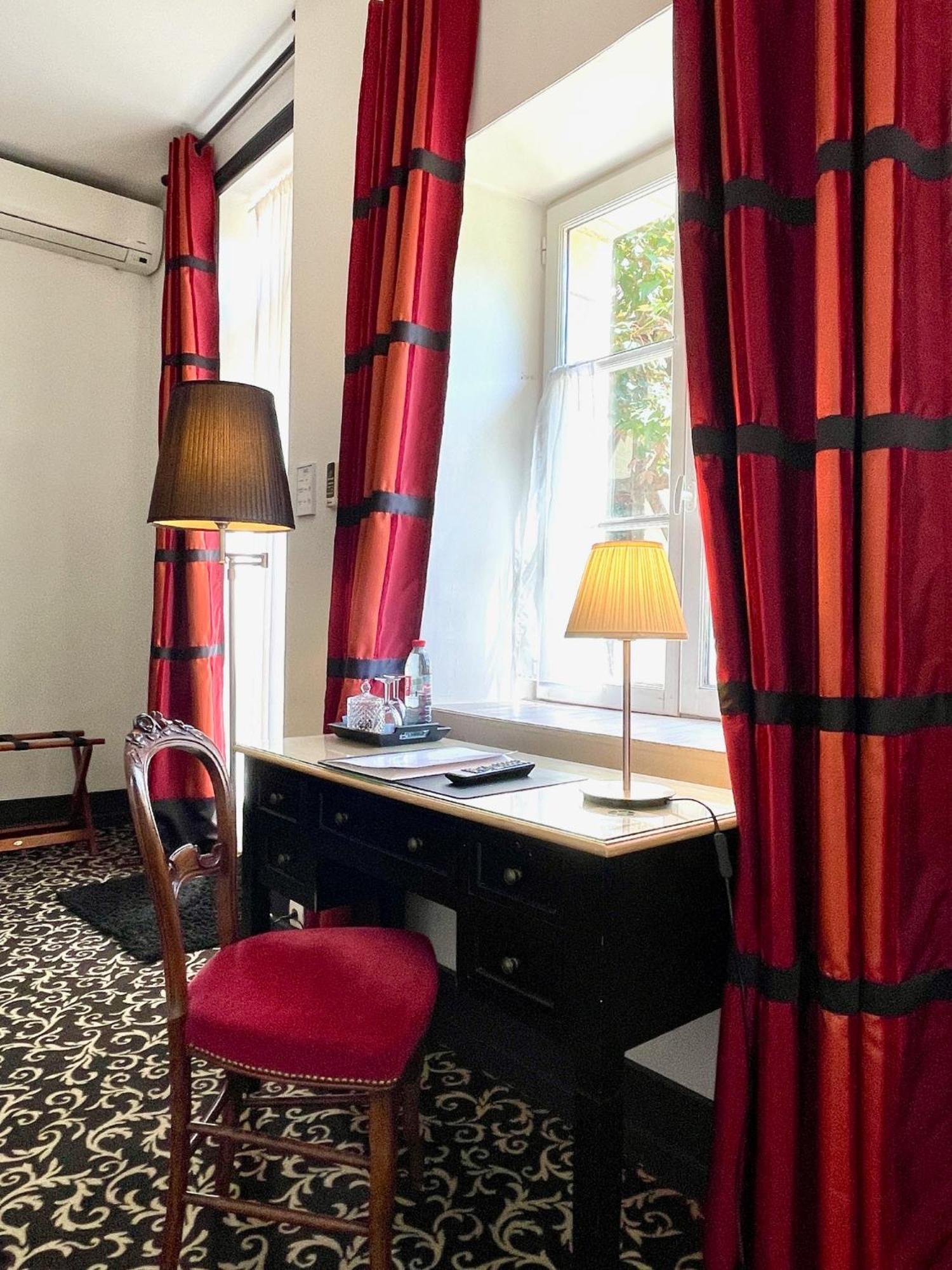 Le Pavillon Des Lys - Particulier 4*